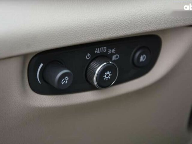 Бьюик Регал, объемом двигателя 2 л и пробегом 146 тыс. км за 16999 $, фото 17 на Automoto.ua