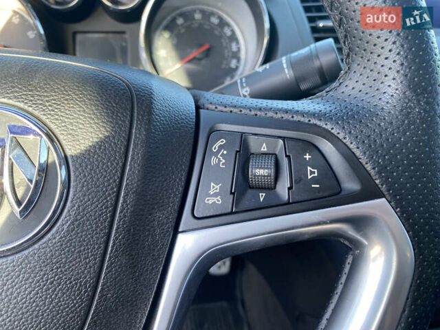 Серый Бьюик Регал, объемом двигателя 2 л и пробегом 220 тыс. км за 8999 $, фото 18 на Automoto.ua