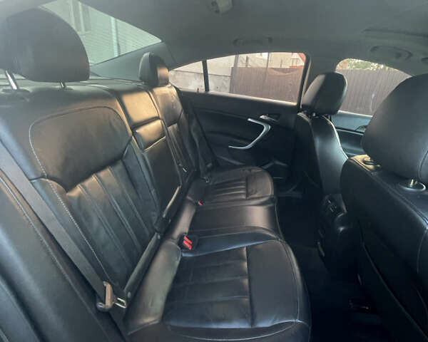 Серый Бьюик Регал, объемом двигателя 2 л и пробегом 192 тыс. км за 7999 $, фото 3 на Automoto.ua