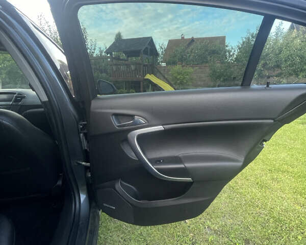 Серый Бьюик Регал, объемом двигателя 2 л и пробегом 192 тыс. км за 7999 $, фото 4 на Automoto.ua