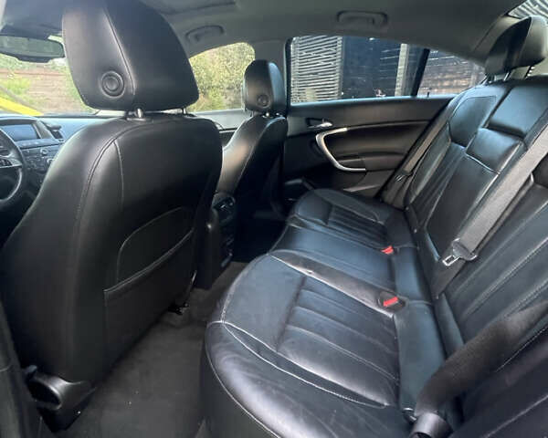 Серый Бьюик Регал, объемом двигателя 2 л и пробегом 192 тыс. км за 7999 $, фото 5 на Automoto.ua