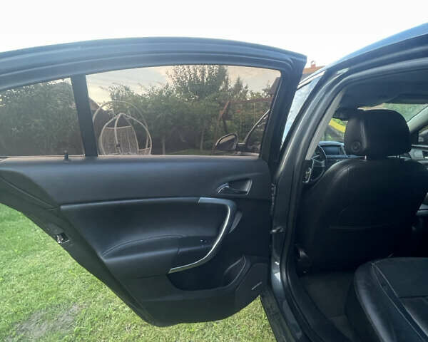 Серый Бьюик Регал, объемом двигателя 2 л и пробегом 192 тыс. км за 7999 $, фото 6 на Automoto.ua