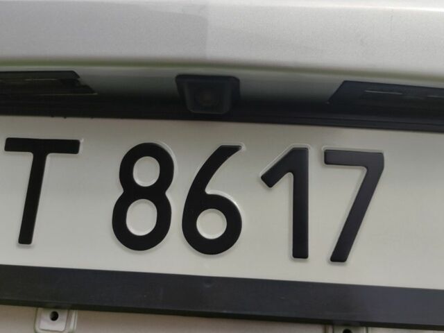 Серый Бьюик Регал, объемом двигателя 2 л и пробегом 137 тыс. км за 11650 $, фото 9 на Automoto.ua