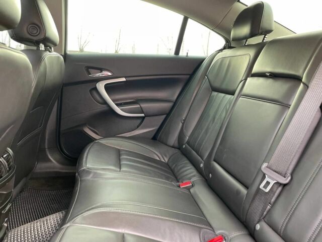 Серый Бьюик Регал, объемом двигателя 2 л и пробегом 151 тыс. км за 9400 $, фото 20 на Automoto.ua