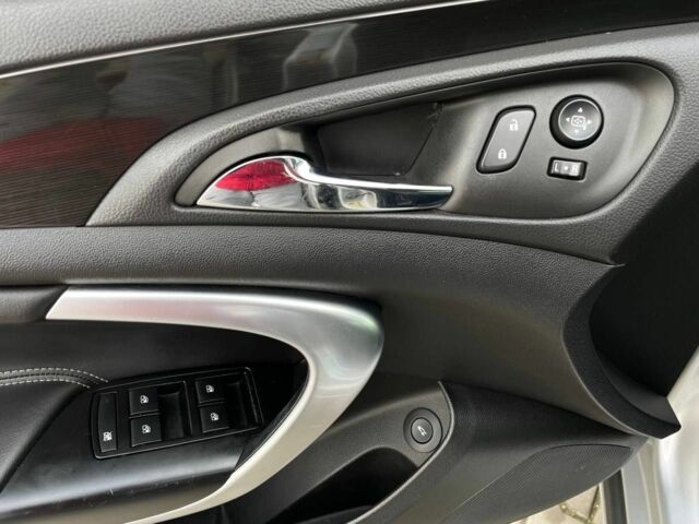 Серый Бьюик Регал, объемом двигателя 2 л и пробегом 151 тыс. км за 9400 $, фото 9 на Automoto.ua