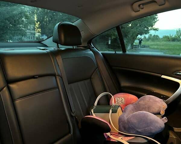Серый Бьюик Регал, объемом двигателя 2 л и пробегом 146 тыс. км за 11900 $, фото 10 на Automoto.ua