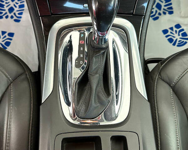 Сірий Бьюік Regal, об'ємом двигуна 2 л та пробігом 133 тис. км за 11250 $, фото 23 на Automoto.ua