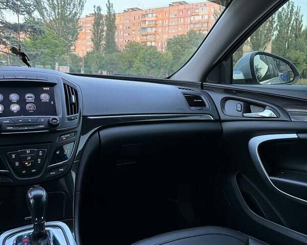 Серый Бьюик Регал, объемом двигателя 2 л и пробегом 146 тыс. км за 11900 $, фото 11 на Automoto.ua