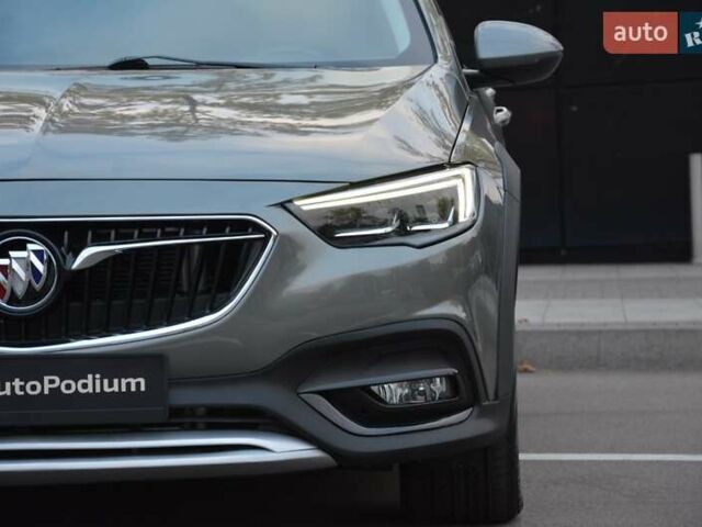 Серый Бьюик Регал, объемом двигателя 2 л и пробегом 146 тыс. км за 17499 $, фото 6 на Automoto.ua