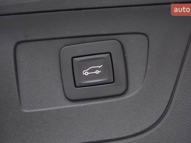 Сірий Бьюік Regal, об'ємом двигуна 2 л та пробігом 146 тис. км за 16999 $, фото 45 на Automoto.ua