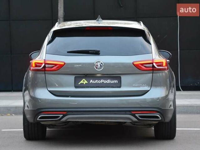 Сірий Бьюік Regal, об'ємом двигуна 2 л та пробігом 146 тис. км за 16999 $, фото 10 на Automoto.ua