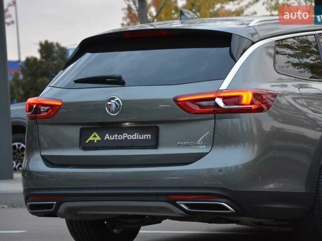 Серый Бьюик Регал, объемом двигателя 2 л и пробегом 146 тыс. км за 17499 $, фото 12 на Automoto.ua