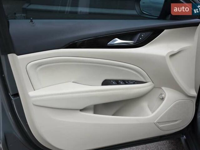 Сірий Бьюік Regal, об'ємом двигуна 2 л та пробігом 146 тис. км за 16999 $, фото 13 на Automoto.ua