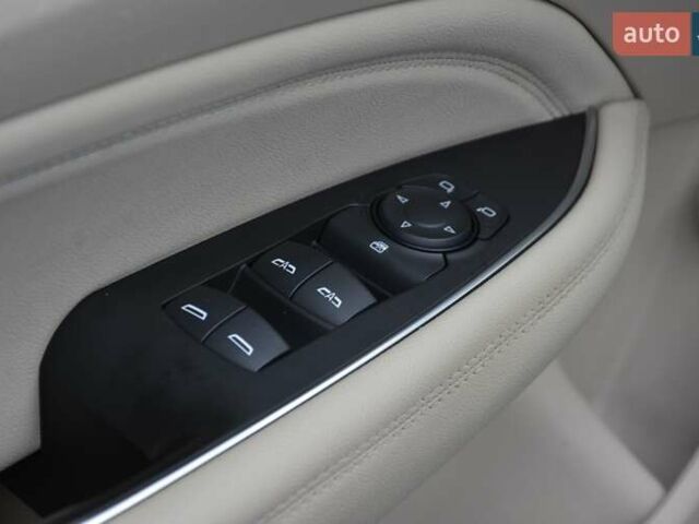 Сірий Бьюік Regal, об'ємом двигуна 2 л та пробігом 146 тис. км за 16999 $, фото 14 на Automoto.ua