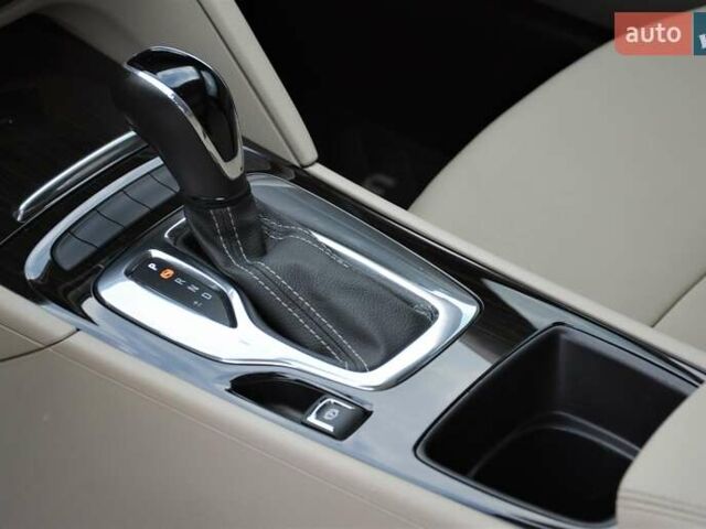 Сірий Бьюік Regal, об'ємом двигуна 2 л та пробігом 146 тис. км за 16999 $, фото 36 на Automoto.ua