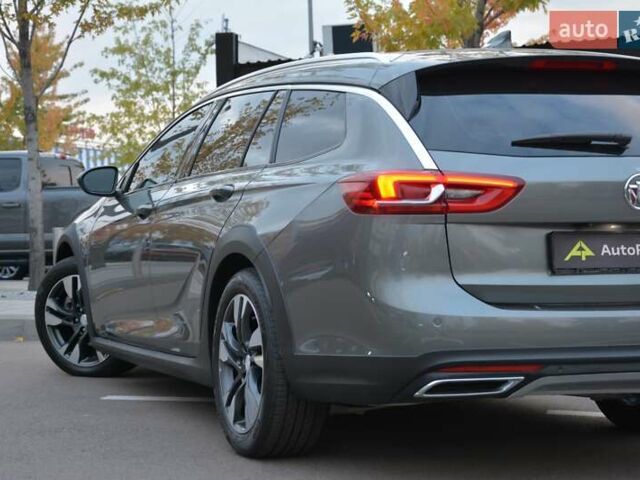 Серый Бьюик Регал, объемом двигателя 2 л и пробегом 146 тыс. км за 17499 $, фото 7 на Automoto.ua