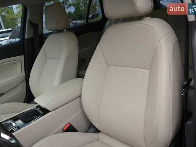 Серый Бьюик Регал, объемом двигателя 2 л и пробегом 146 тыс. км за 17499 $, фото 21 на Automoto.ua