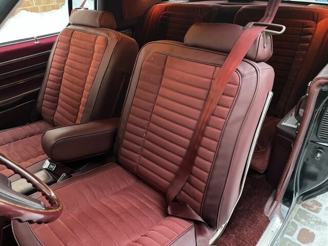 Черный Бьюик Ривьера, объемом двигателя 5.7 л и пробегом 108 тыс. км за 13500 $, фото 16 на Automoto.ua