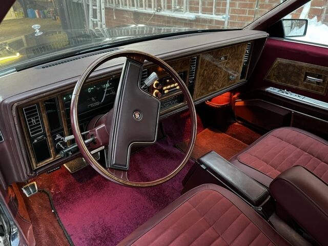 Черный Бьюик Ривьера, объемом двигателя 5.7 л и пробегом 108 тыс. км за 13500 $, фото 15 на Automoto.ua