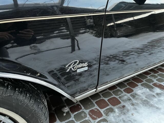 Черный Бьюик Ривьера, объемом двигателя 5.7 л и пробегом 108 тыс. км за 13500 $, фото 4 на Automoto.ua