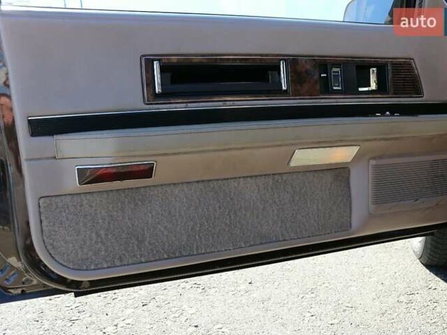 Коричневий Бьюік Riviera, об'ємом двигуна 3.8 л та пробігом 180 тис. км за 30000 $, фото 34 на Automoto.ua
