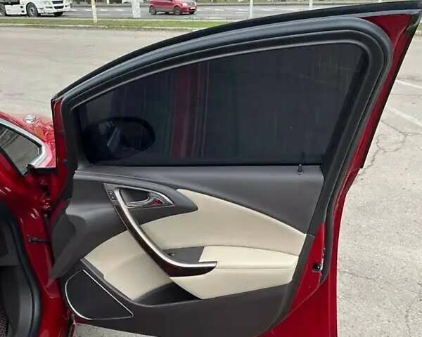 Красный Бьюик Верано, объемом двигателя 2.4 л и пробегом 90 тыс. км за 10200 $, фото 18 на Automoto.ua