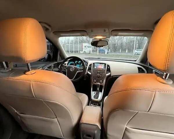 Красный Бьюик Верано, объемом двигателя 2.4 л и пробегом 90 тыс. км за 10200 $, фото 12 на Automoto.ua