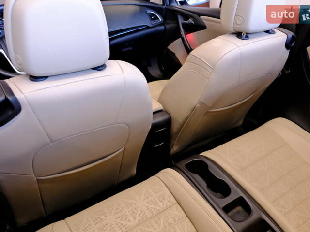 Белый Бьюик Cascada, объемом двигателя 1.6 л и пробегом 27 тыс. км за 13500 $, фото 39 на Automoto.ua