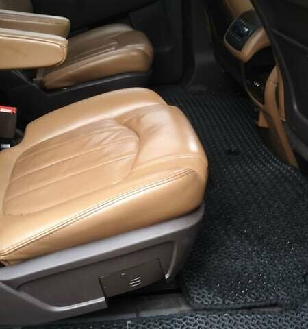 Бежевый Бьюик Enclave USA, объемом двигателя 3.6 л и пробегом 245 тыс. км за 10900 $, фото 11 на Automoto.ua