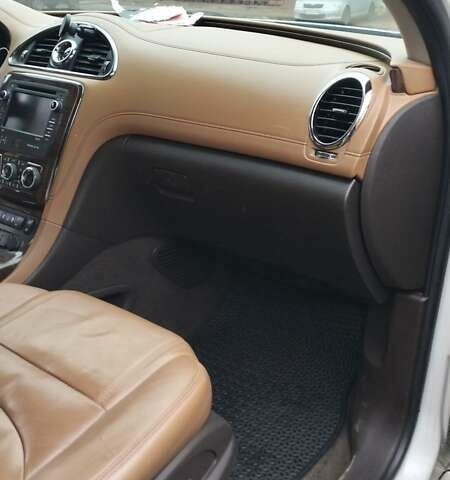 Бежевый Бьюик Enclave USA, объемом двигателя 3.6 л и пробегом 245 тыс. км за 10900 $, фото 10 на Automoto.ua