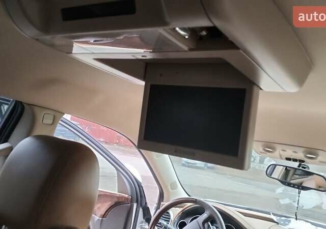 Бежевый Бьюик Enclave USA, объемом двигателя 3.6 л и пробегом 245 тыс. км за 10900 $, фото 13 на Automoto.ua