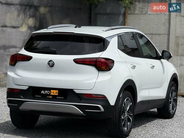 Білий Бьюік Encore GX, об'ємом двигуна 1.3 л та пробігом 143 тис. км за 14400 $, фото 7 на Automoto.ua