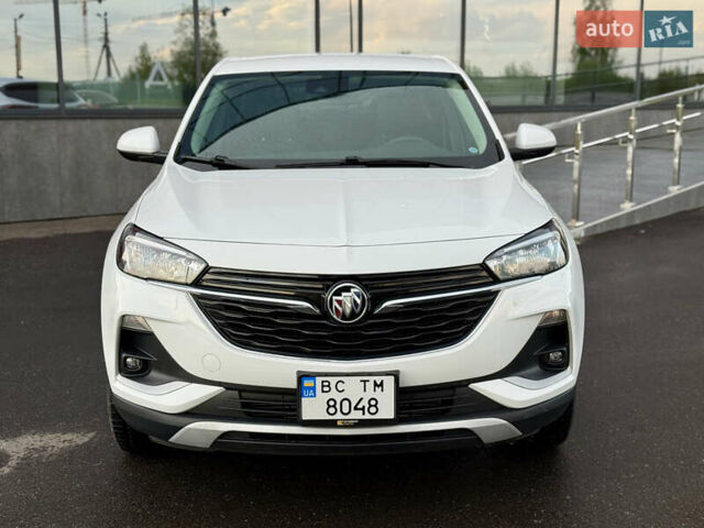 Белый Бьюик Encore GX, объемом двигателя 1.34 л и пробегом 68 тыс. км за 16900 $, фото 2 на Automoto.ua