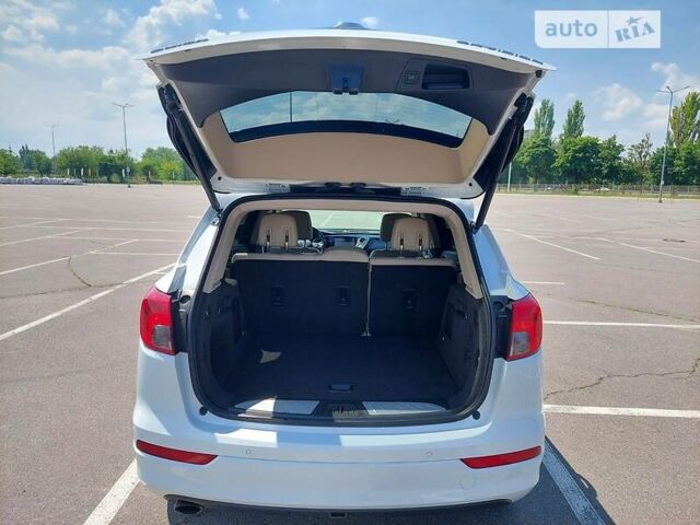 Белый Бьюик Envision, объемом двигателя 2.5 л и пробегом 148 тыс. км за 14000 $, фото 15 на Automoto.ua
