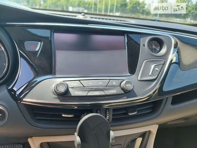 Белый Бьюик Envision, объемом двигателя 2.5 л и пробегом 148 тыс. км за 14000 $, фото 18 на Automoto.ua