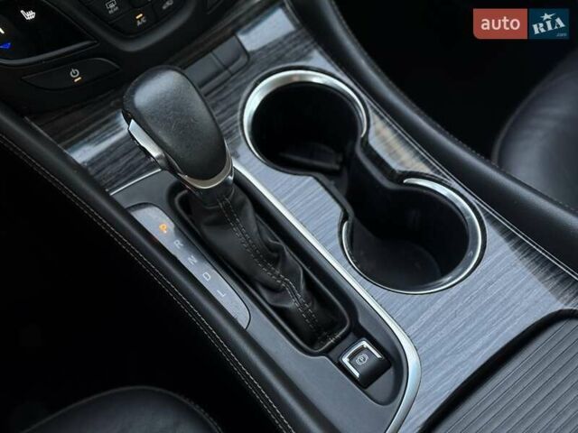 Белый Бьюик Envision, объемом двигателя 2.46 л и пробегом 180 тыс. км за 12500 $, фото 42 на Automoto.ua