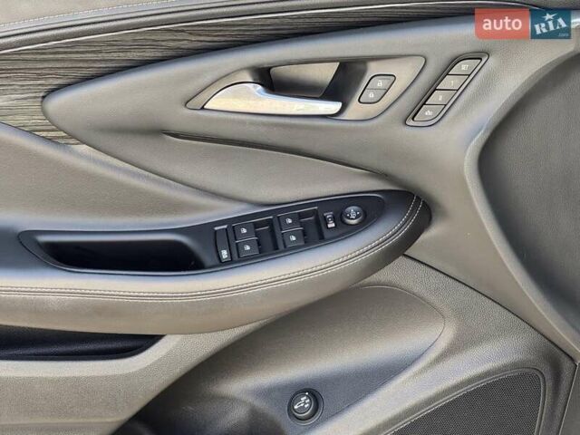 Белый Бьюик Envision, объемом двигателя 2.46 л и пробегом 180 тыс. км за 12500 $, фото 48 на Automoto.ua