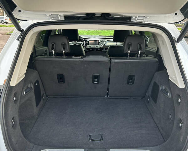 Белый Бьюик Envision, объемом двигателя 2.5 л и пробегом 140 тыс. км за 15000 $, фото 10 на Automoto.ua