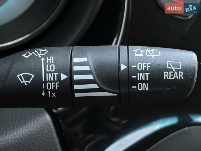 Белый Бьюик Envision, объемом двигателя 2.46 л и пробегом 180 тыс. км за 12500 $, фото 25 на Automoto.ua