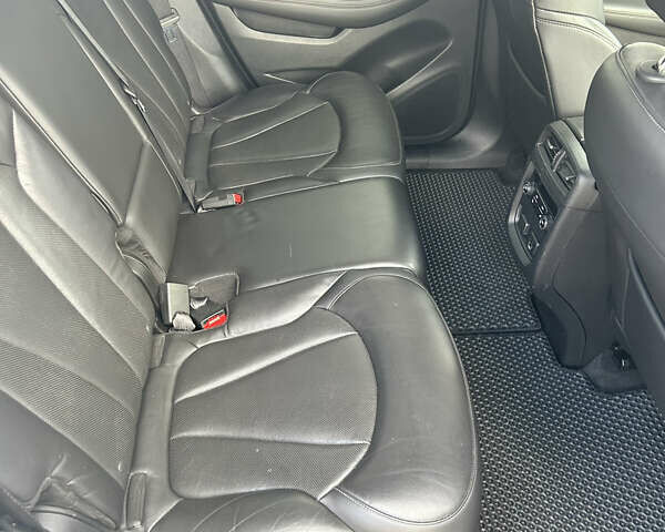 Белый Бьюик Envision, объемом двигателя 2.5 л и пробегом 140 тыс. км за 15000 $, фото 12 на Automoto.ua