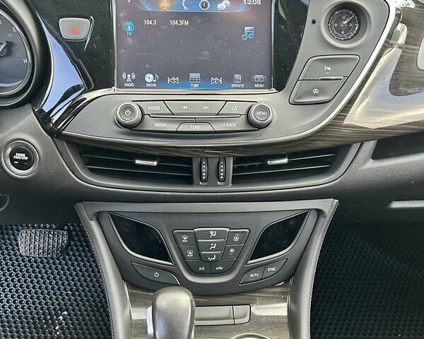 Белый Бьюик Envision, объемом двигателя 2.5 л и пробегом 140 тыс. км за 15000 $, фото 9 на Automoto.ua