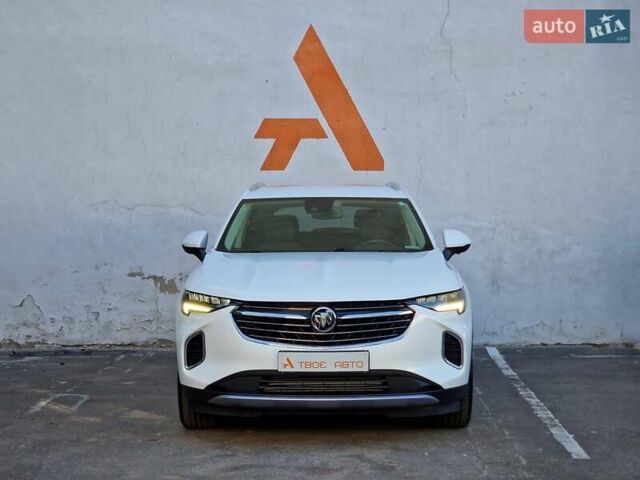 Белый Бьюик Envision, объемом двигателя 2 л и пробегом 80 тыс. км за 18990 $, фото 1 на Automoto.ua