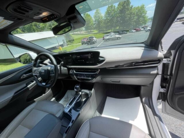Белый Бьюик Envision, объемом двигателя 1.2 л и пробегом 15 тыс. км за 11000 $, фото 9 на Automoto.ua