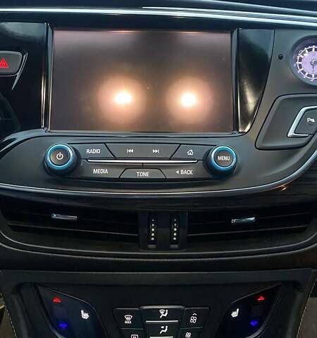 Бежевый Бьюик Envision, объемом двигателя 2.5 л и пробегом 175 тыс. км за 14500 $, фото 14 на Automoto.ua