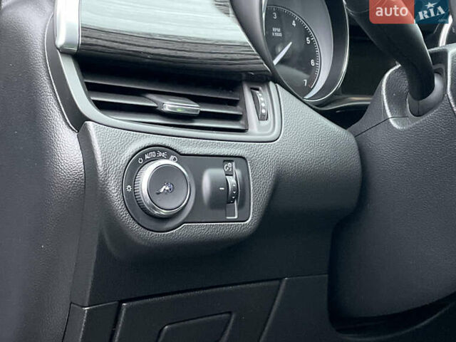 Черный Бьюик Envision, объемом двигателя 2.46 л и пробегом 169 тыс. км за 13990 $, фото 24 на Automoto.ua
