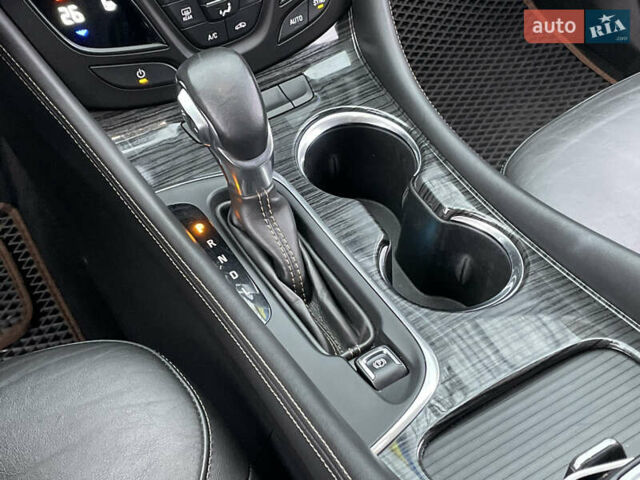 Черный Бьюик Envision, объемом двигателя 2.46 л и пробегом 169 тыс. км за 13990 $, фото 26 на Automoto.ua