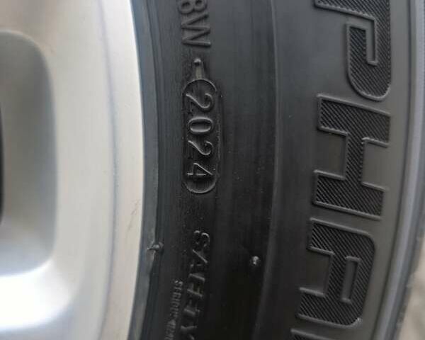 Черный Бьюик Envision, объемом двигателя 2.5 л и пробегом 185 тыс. км за 12800 $, фото 16 на Automoto.ua