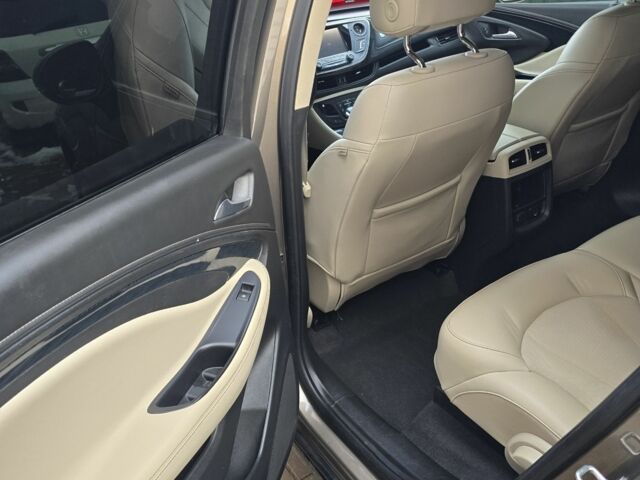 Коричневый Бьюик Envision, объемом двигателя 2.5 л и пробегом 183 тыс. км за 12950 $, фото 13 на Automoto.ua