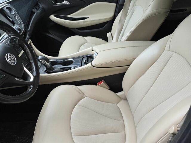 Коричневый Бьюик Envision, объемом двигателя 2.5 л и пробегом 183 тыс. км за 12950 $, фото 9 на Automoto.ua