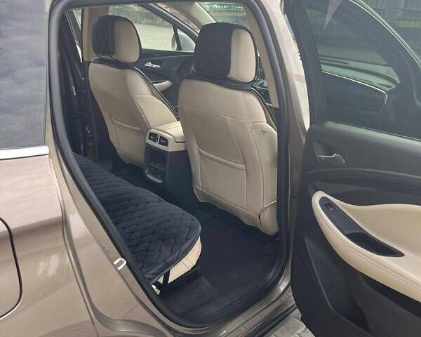 Коричневый Бьюик Envision, объемом двигателя 2.46 л и пробегом 315 тыс. км за 12500 $, фото 6 на Automoto.ua